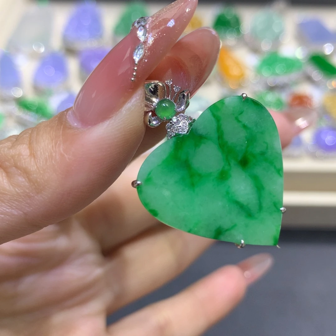 翡翠吊坠(不含链)18K金镶嵌翡翠