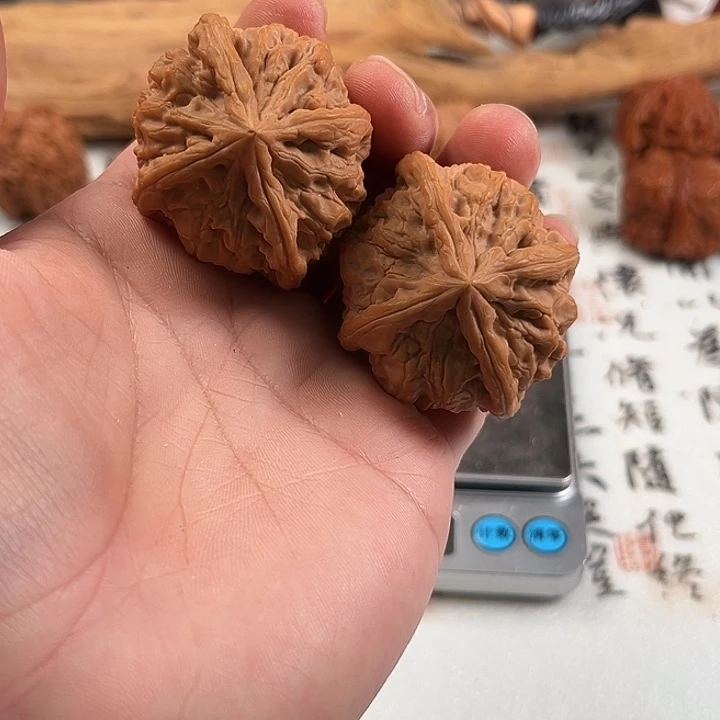 文玩核桃吊坠玉玺四棱39-44-39全品无修