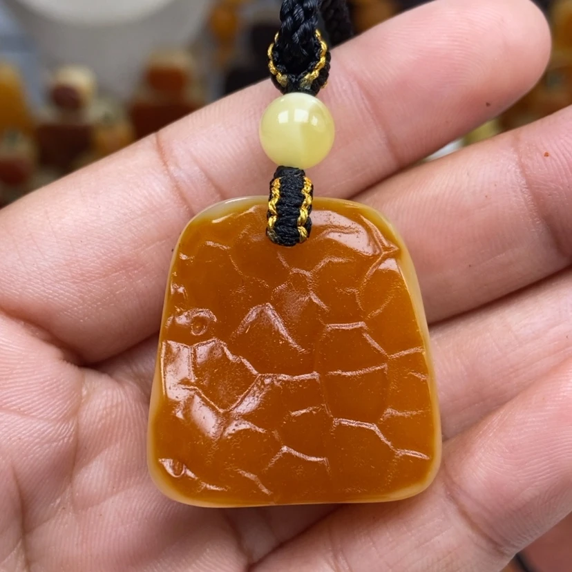【闪购商品】琥珀颈饰未镶嵌