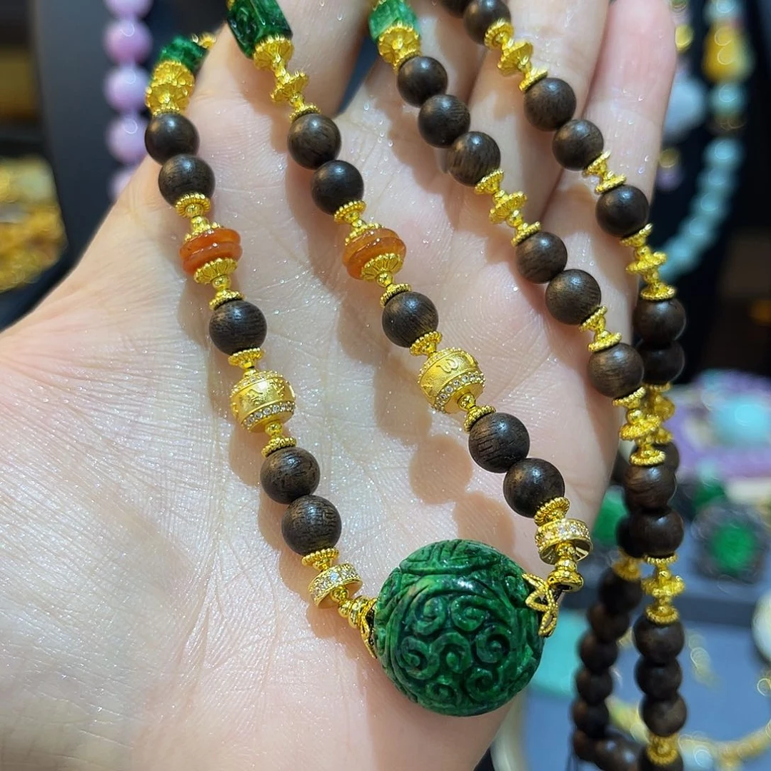 翡翠未镶嵌颈饰有求必应