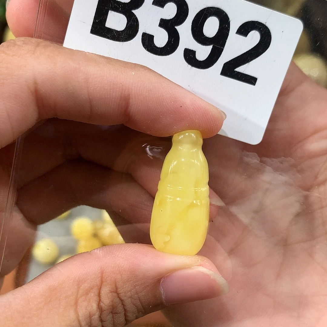 未镶嵌琥珀珠宝奇石