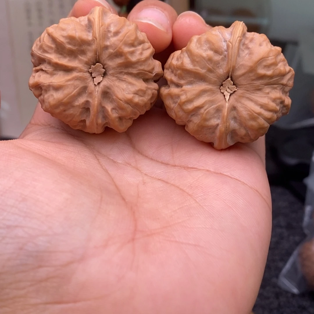 文玩核桃把件36蛤蟆头152