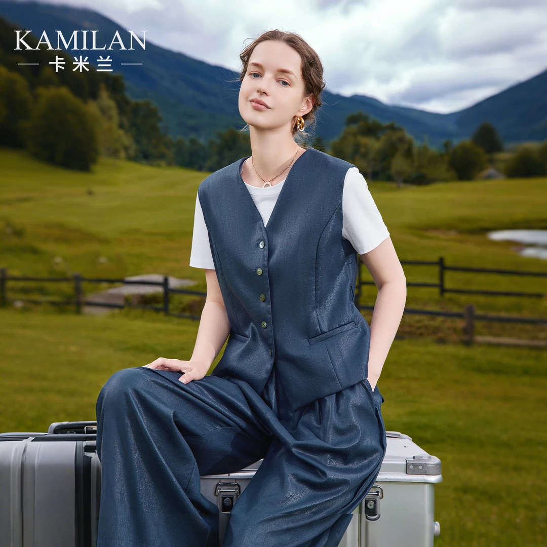 卡米兰独特漂亮叠穿背心马甲外穿女2025秋季新款时髦洋气马夹上衣