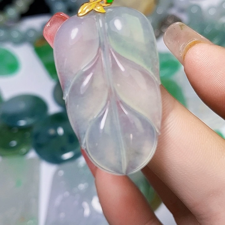 翡翠18K金镶嵌颈饰翡翠