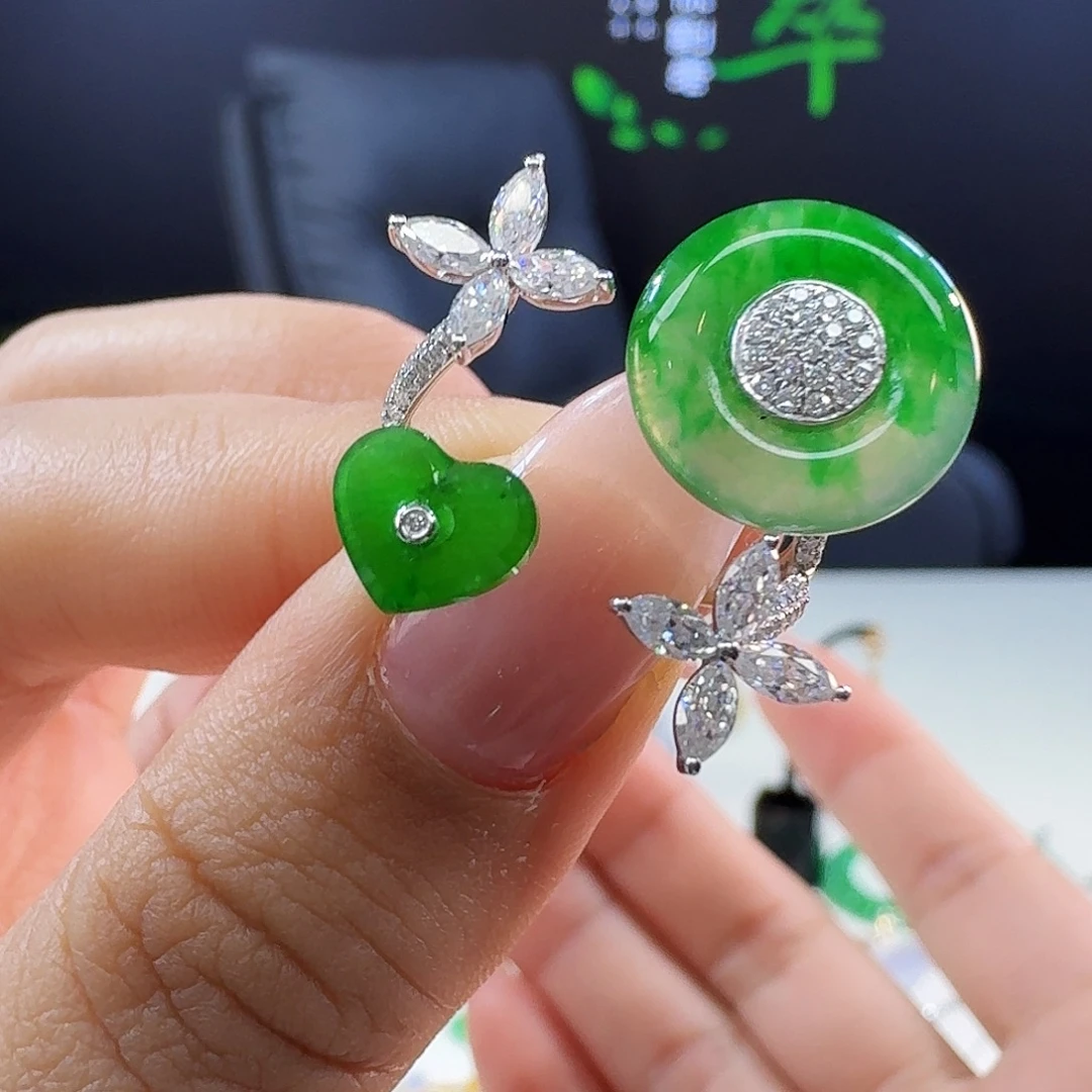 翡翠18K金镶嵌戒指18k镶嵌