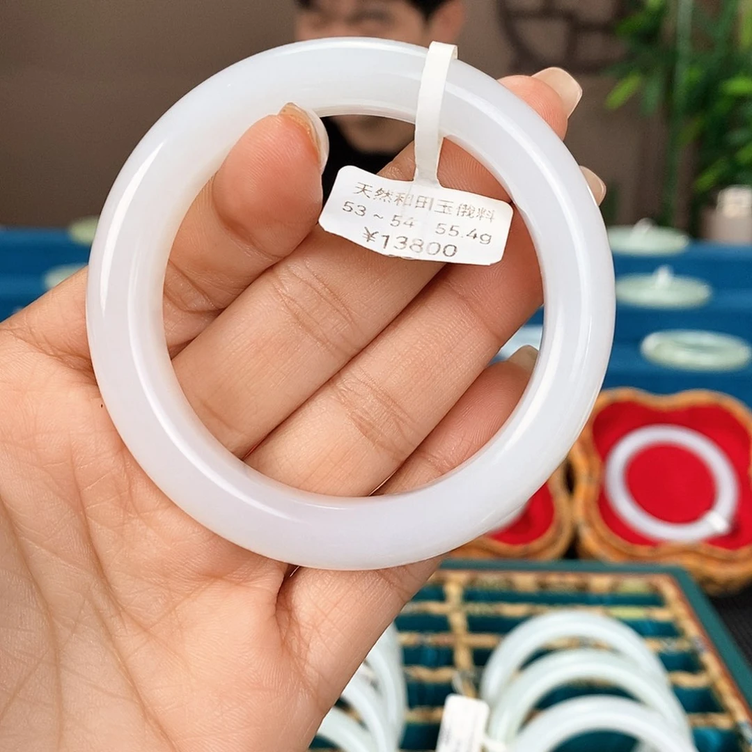 未镶嵌手镯和田玉E051