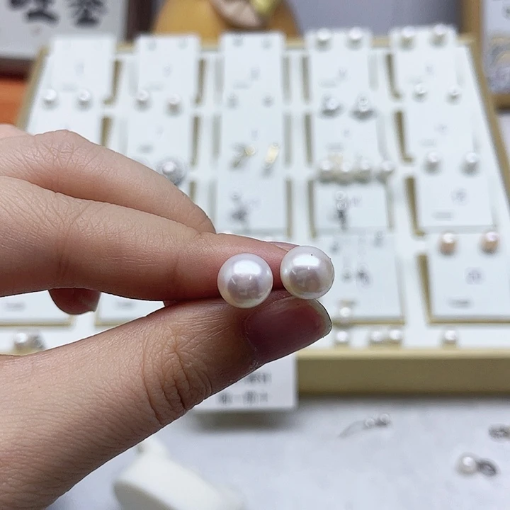 淡水珍珠耳饰银S925镶嵌毛**?