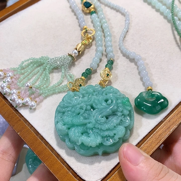 翡翠未镶嵌颈饰翡翠吊坠