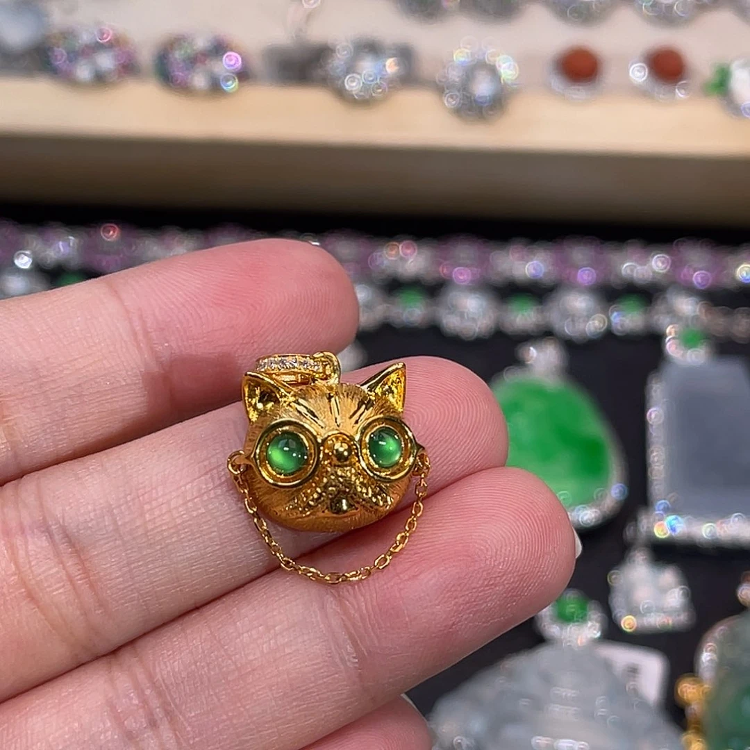 翡翠18K金镶嵌吊坠(不含链)猫咪