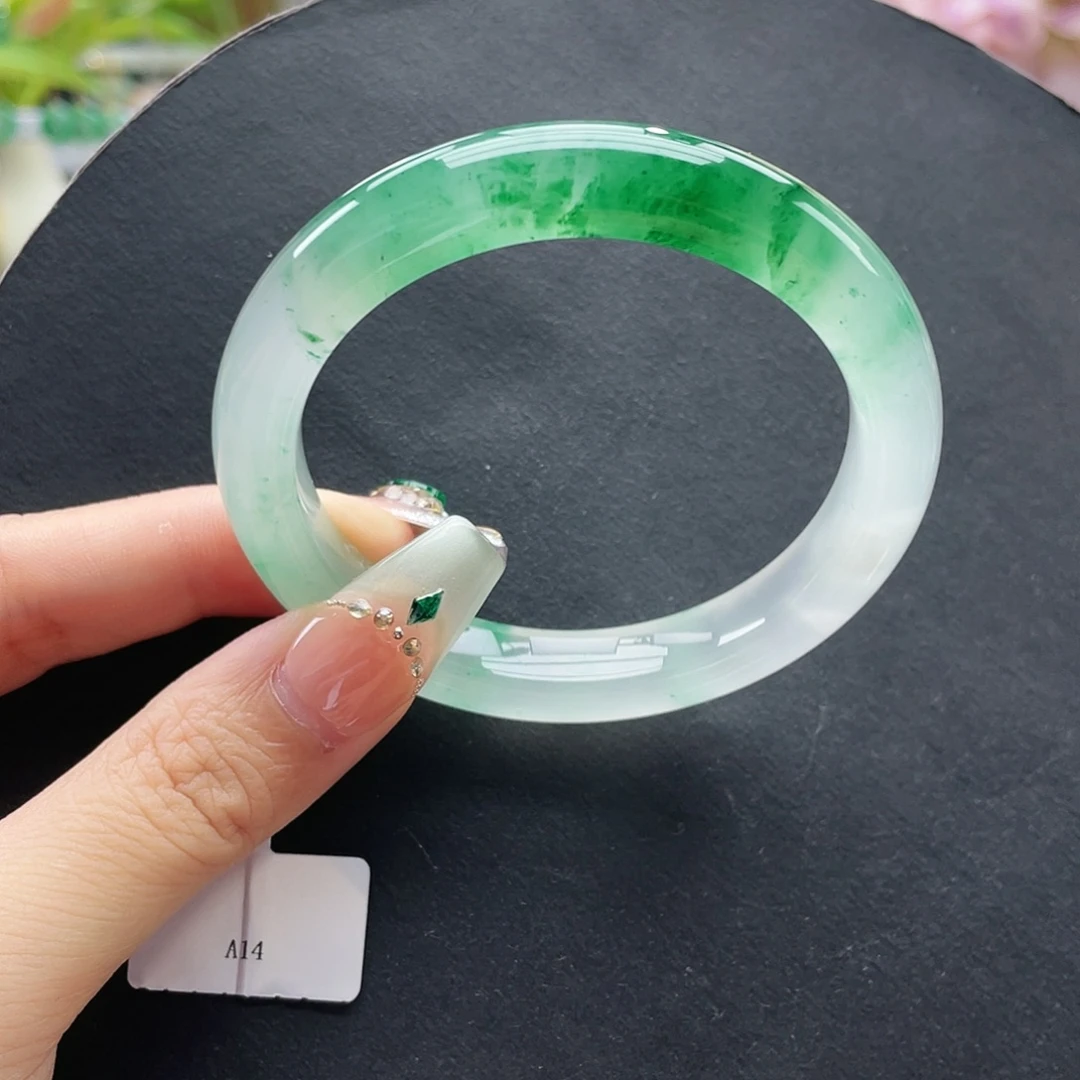 石英质玉未镶嵌手镯56