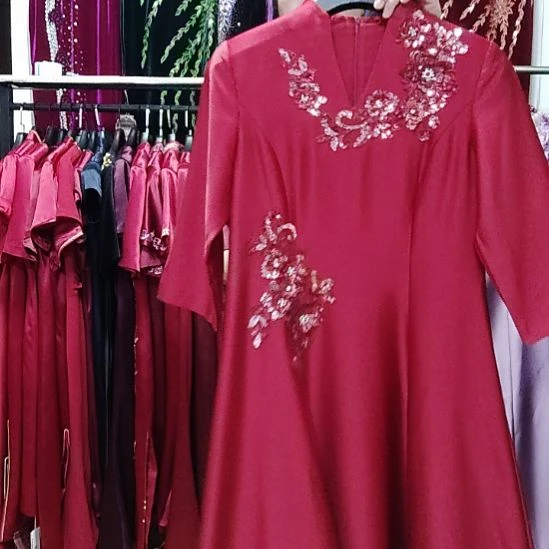亮酒红色长款贴花礼服裙xl115斤以内3xl130斤以内