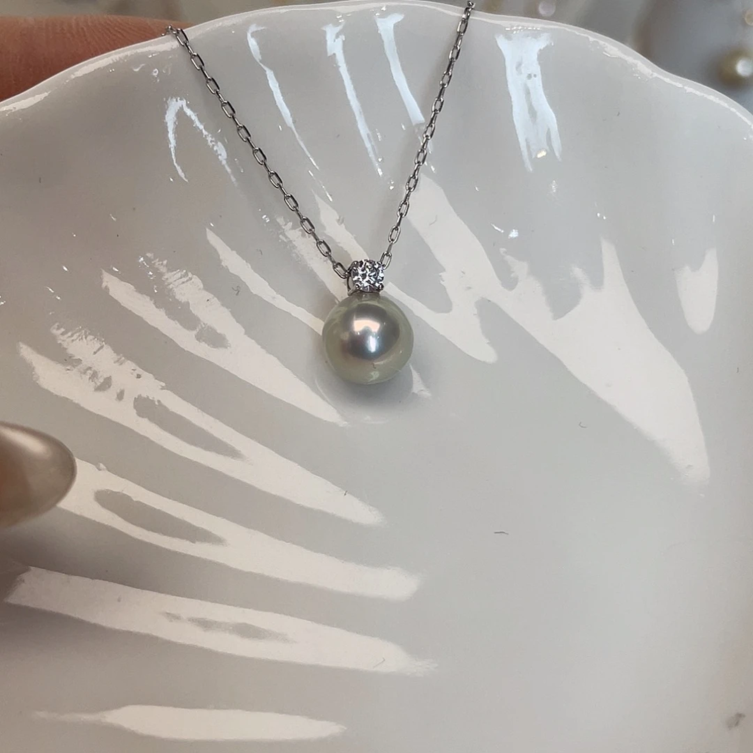 18K金镶嵌吊坠(赠链)海水珍珠