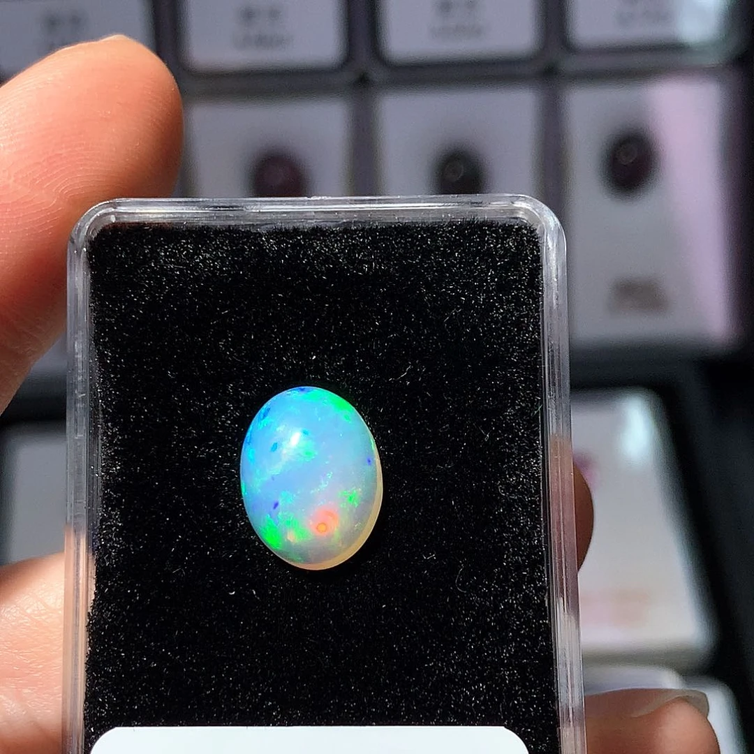 欧泊裸石未镶嵌4.73克拉