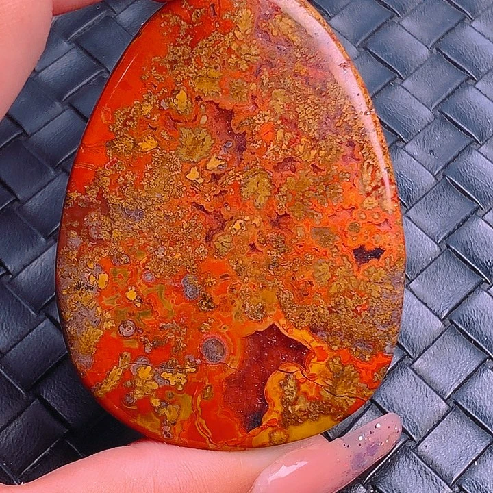 玛瑙/玉髓颈饰足银镀金镶嵌天***情