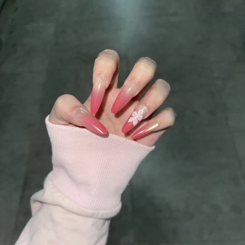 夏日高级感长款冰花芭比粉渐变立体浮雕猫眼手工穿戴甲显白美甲贴