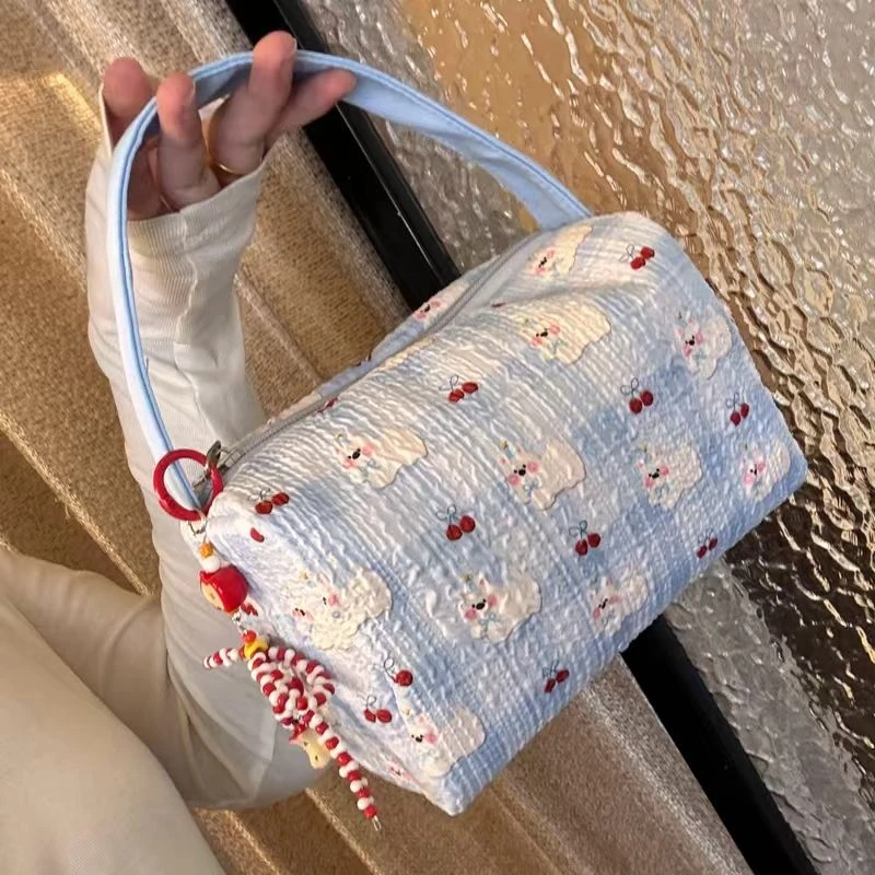 原创新款手提包高颜值大容量化妆包便携式收纳包可爱旅行外出FF