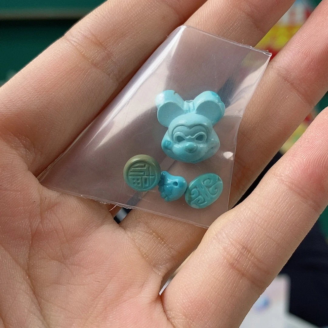 绿松石未镶嵌珠宝奇石