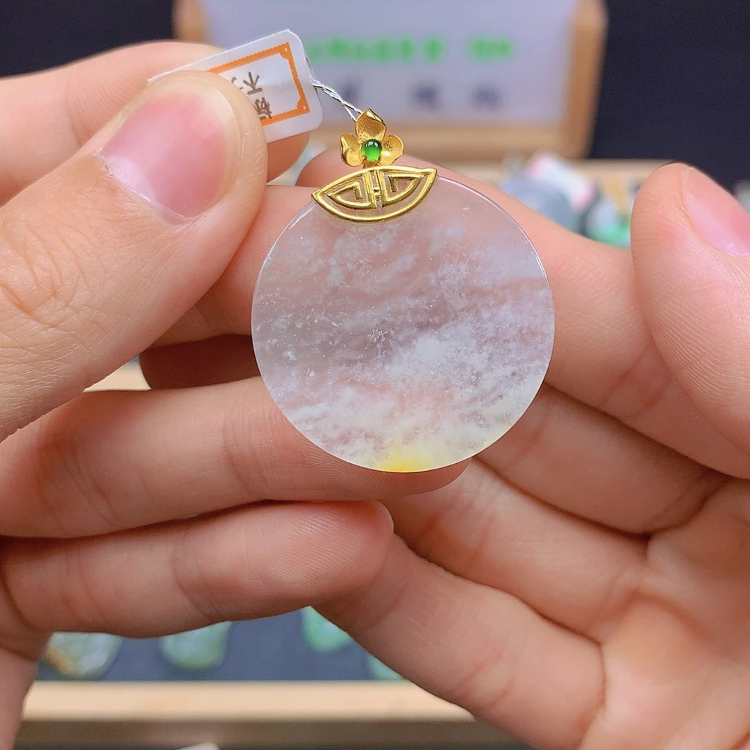 翡翠18K金镶嵌颈饰翡翠