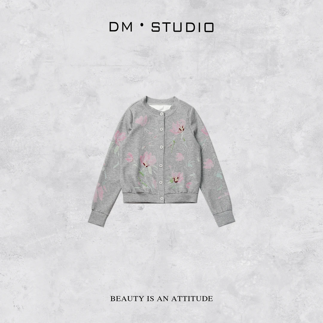 －DM•STUDIO/气质慵懒感重工亮片花卉圆领排扣开衫上衣（9521）