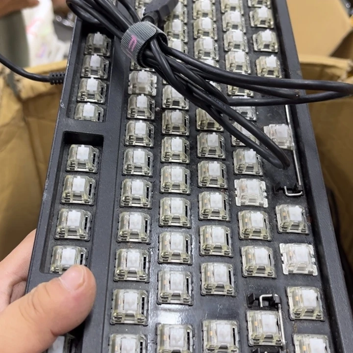 孔****炎少瓷器欢迎大家一起参加