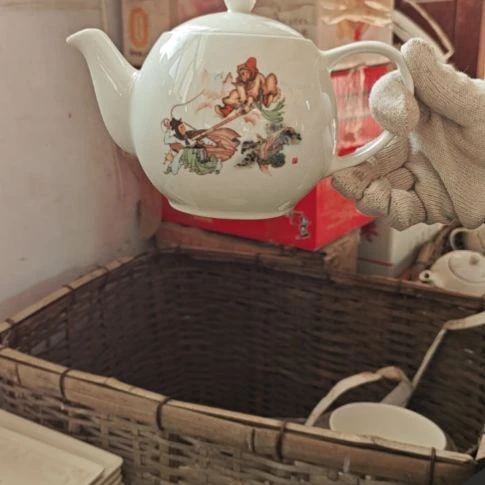 库存微瑕三打白骨精单孔水壶口失园