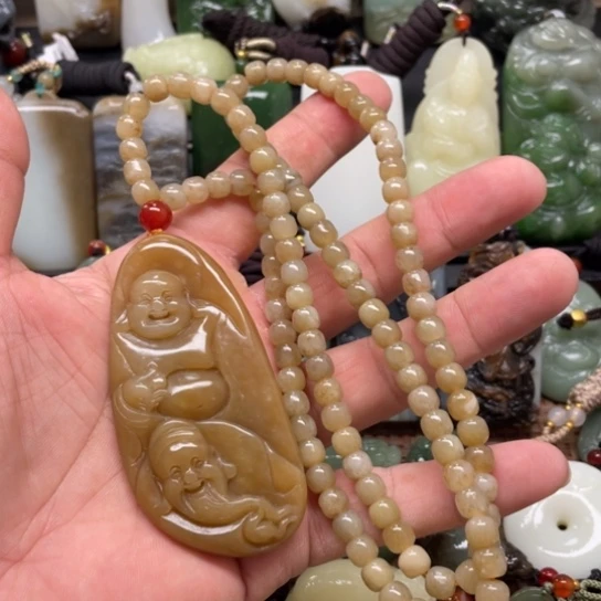 和田玉颈饰未镶嵌