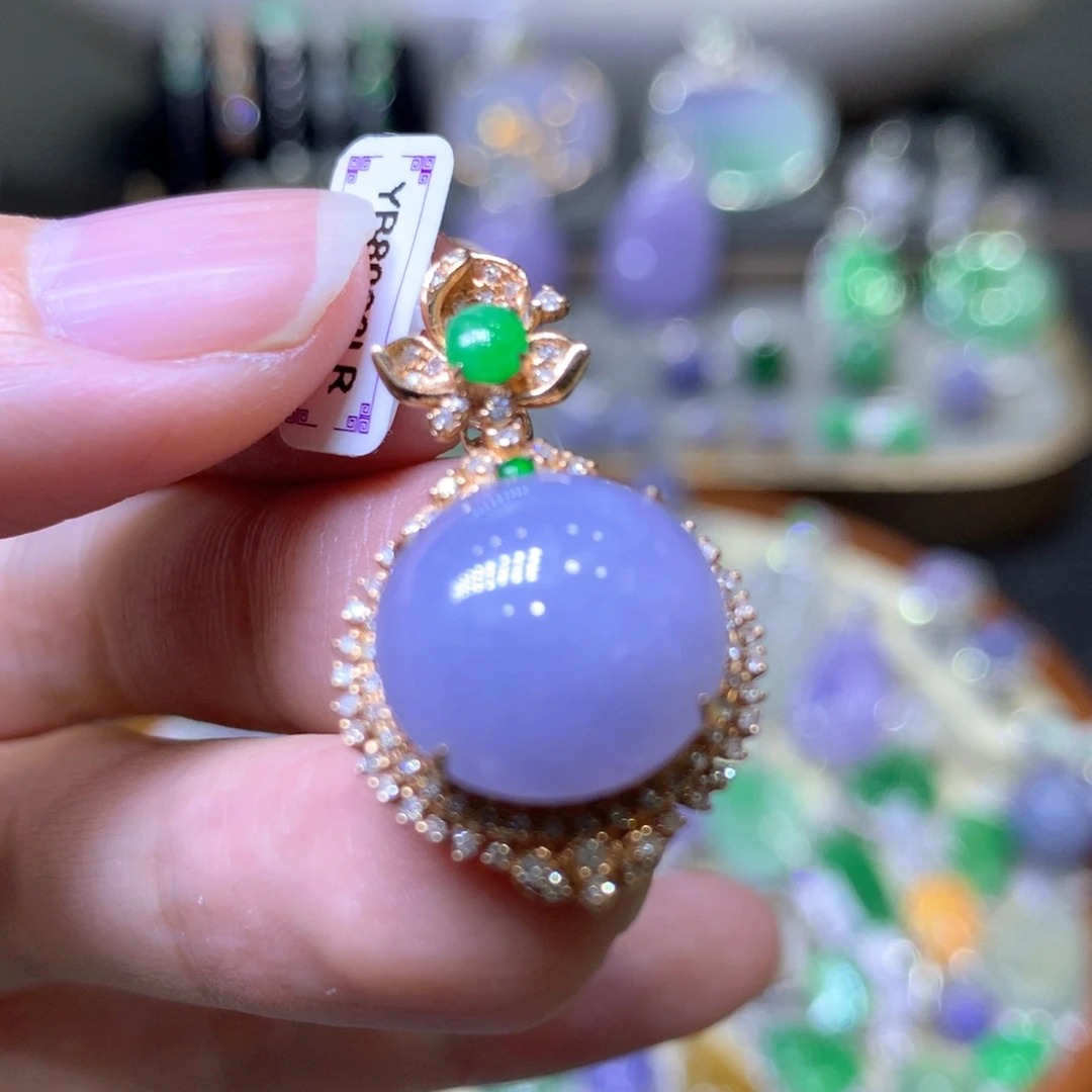 【闪购商品】翡翠颈饰18K金镶嵌翡翠吊坠项链