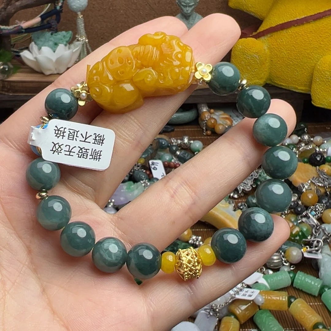 翡翠未镶嵌颈饰吊坠