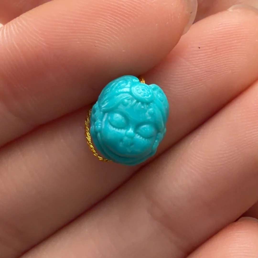 绿松石未镶嵌颈饰