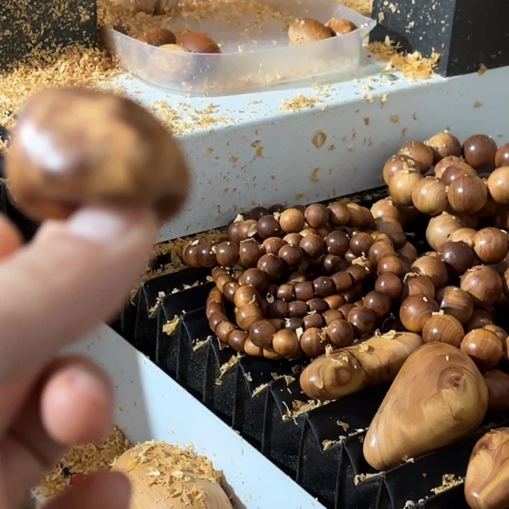 忘***川柏木随行手把一个黑色