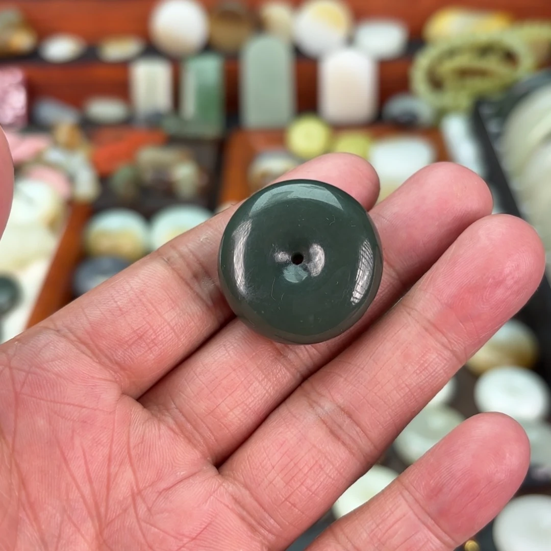 和田玉（糖玉）颈饰未镶嵌云*系