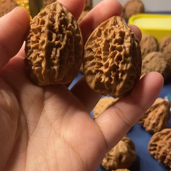 U***9文玩核桃    招财鼠