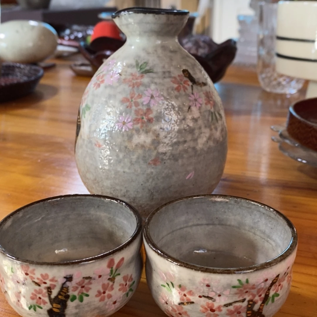 瓷片一套酒具呀呀