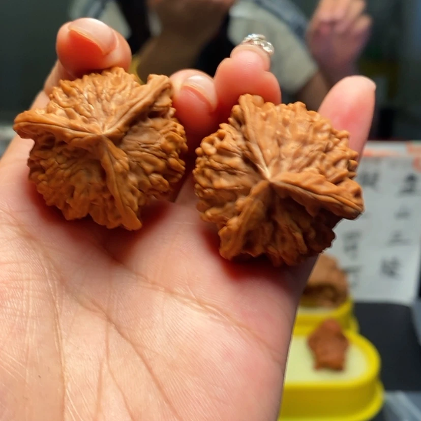【闪购商品】把件桃核五**毛4号三棱，