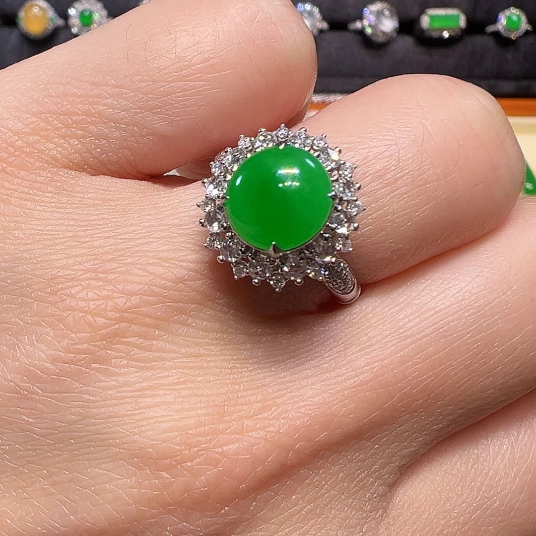 翡翠戒指18K金镶嵌戒指