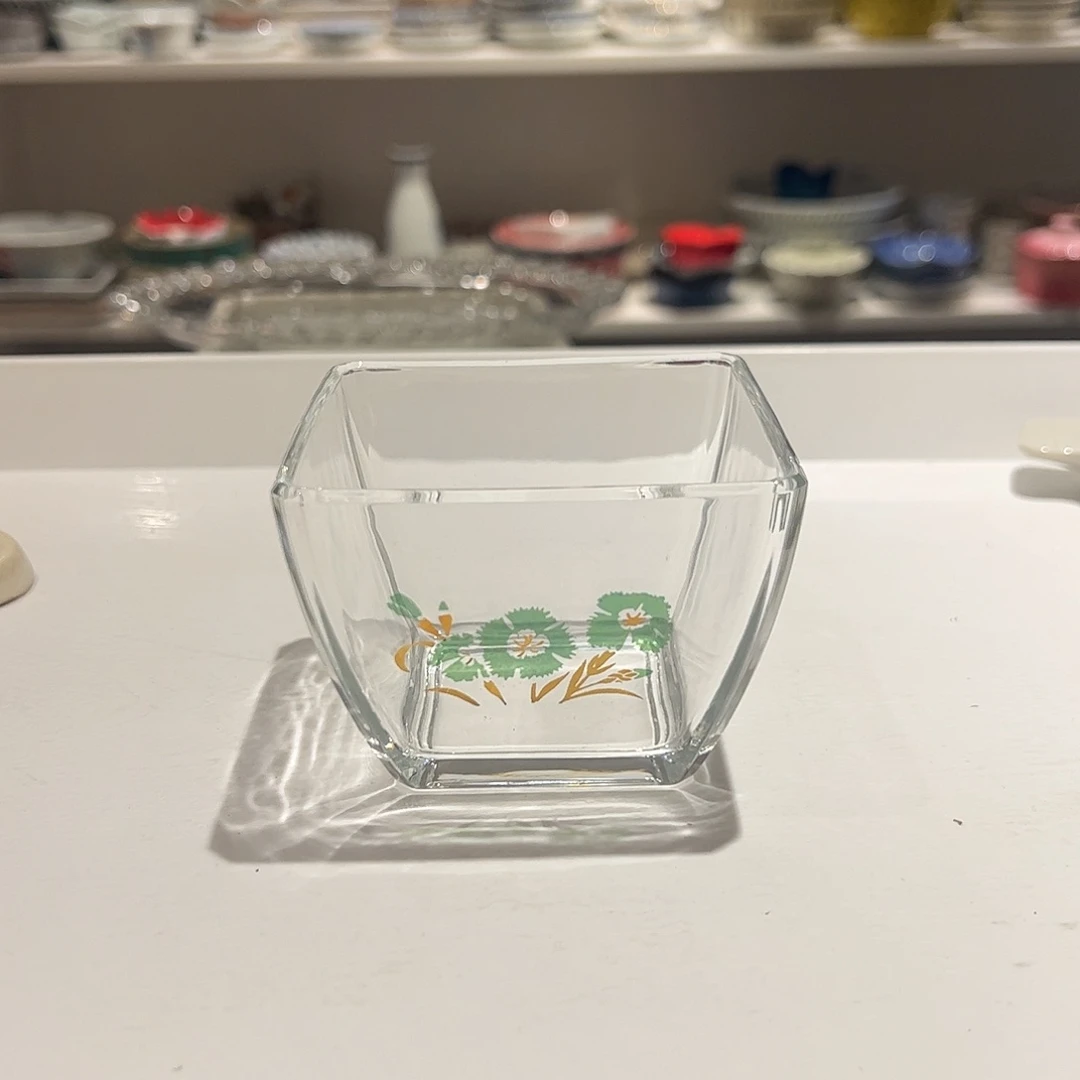 M***1陶小四方玻璃小钵