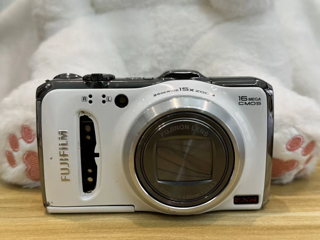 8新 Fujifilm/富士 8新富士F550exr出片神器微瑕不影响出片