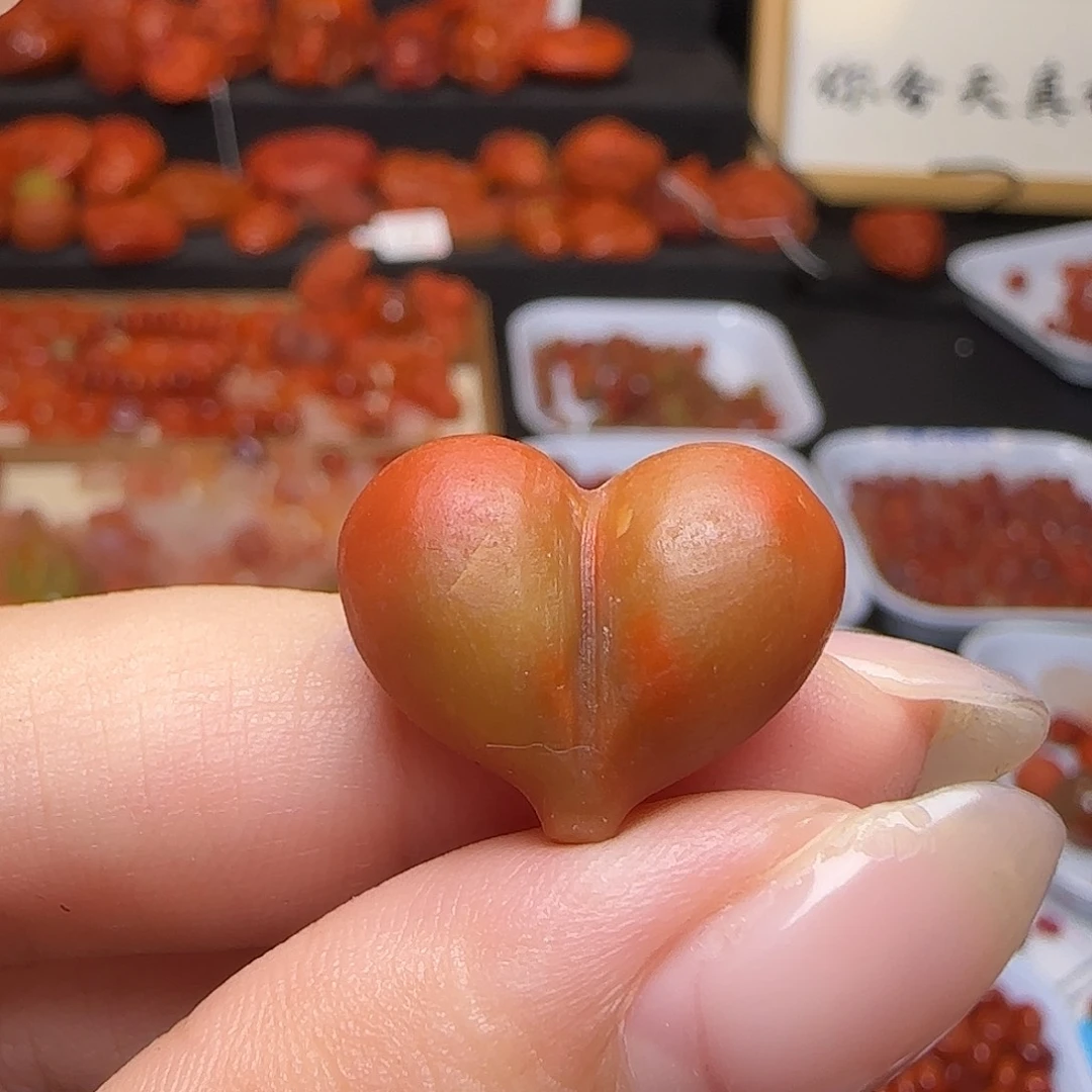 南红玛瑙未镶嵌颈饰