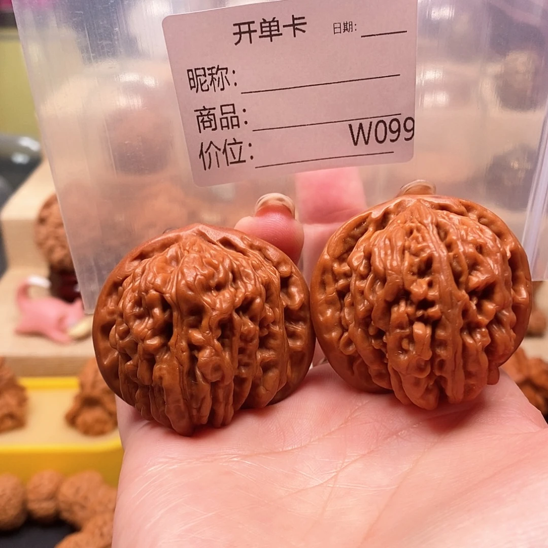 天***艺把件文玩核桃精品课程的教学与研究工作者