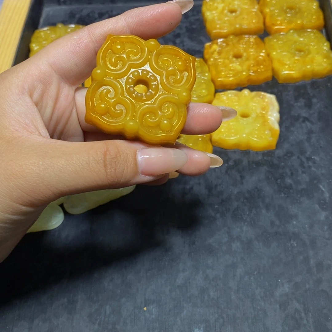 蛇纹石玉未镶嵌颈饰45