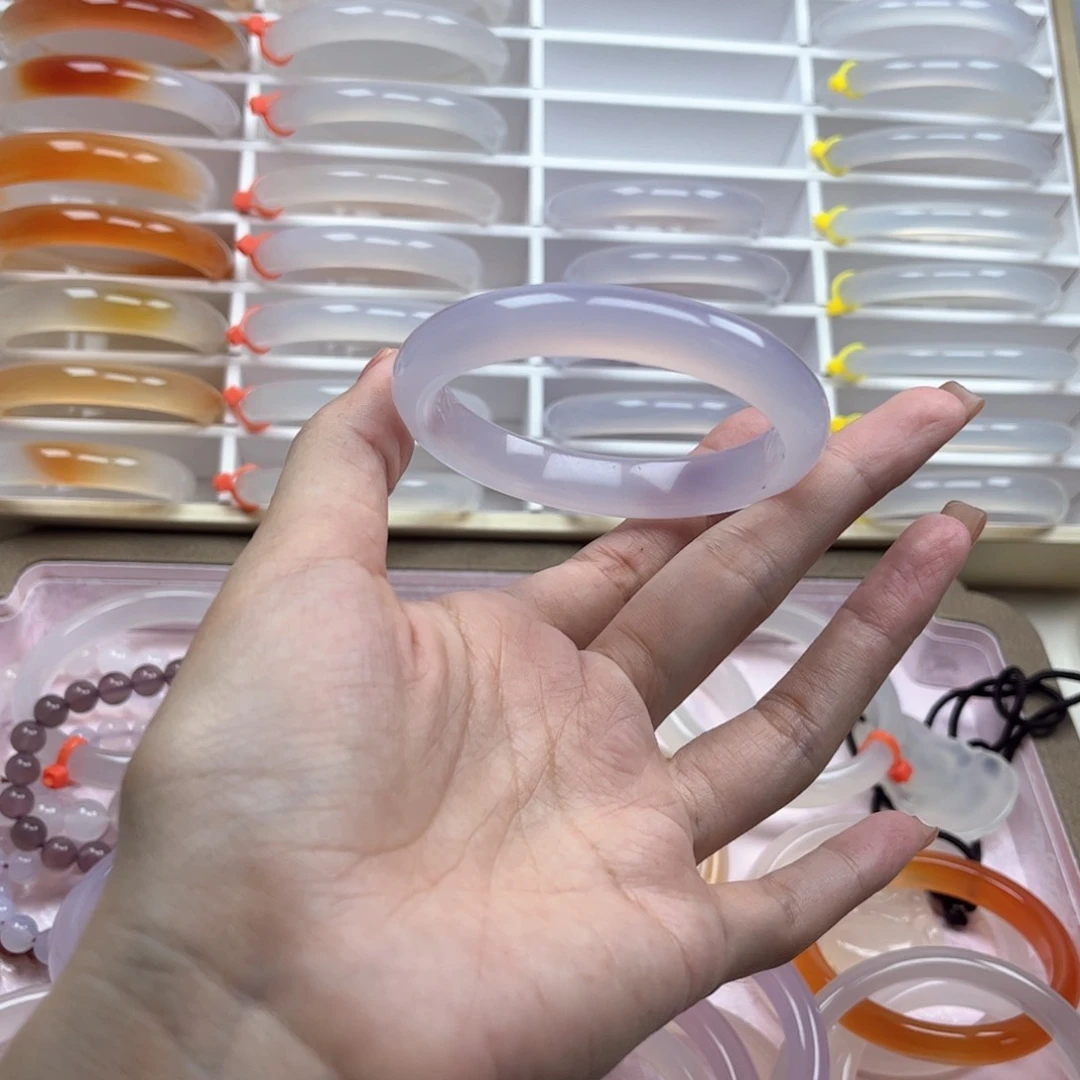玛瑙/玉髓手镯未镶嵌