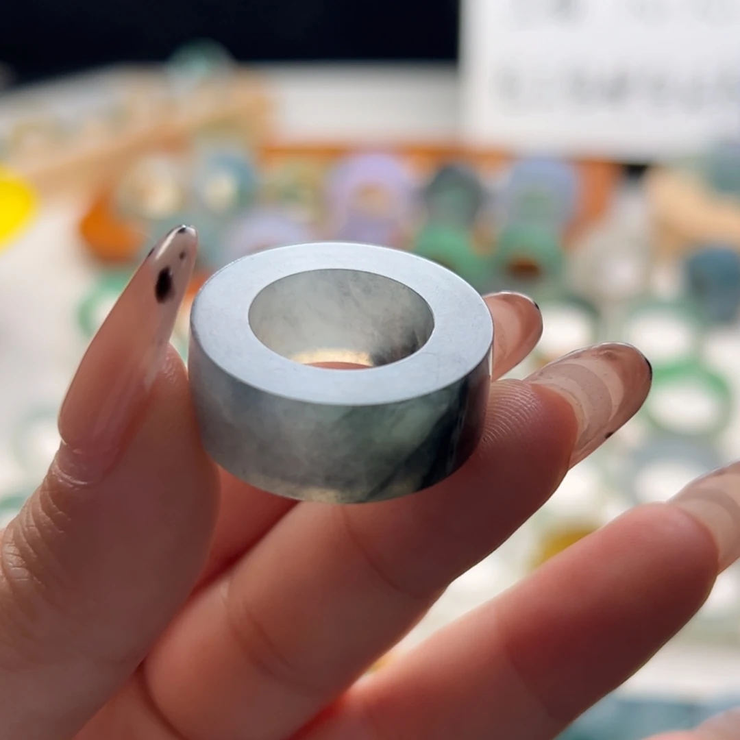 定制翡翠未镶嵌轮胎冰乌鸡9-18