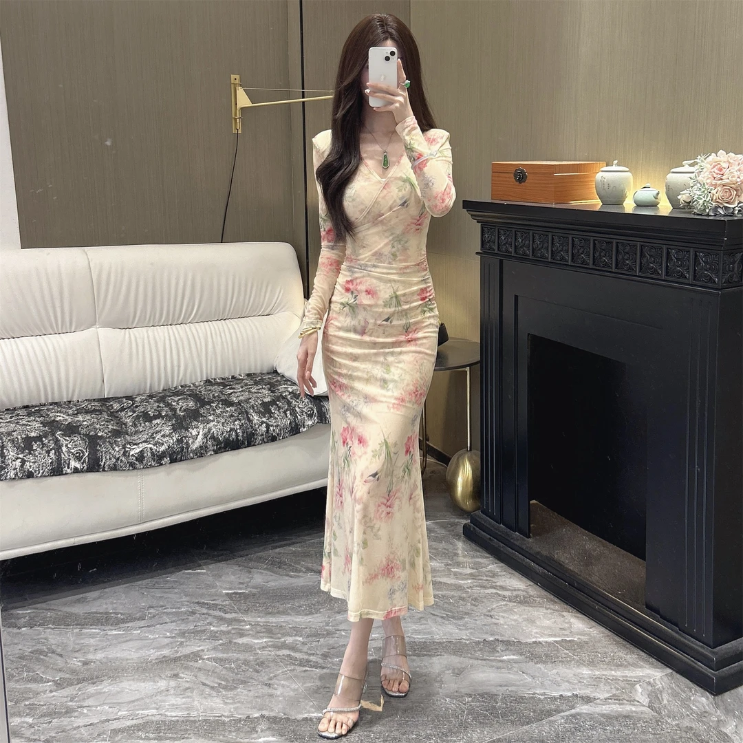 气质女人味轻奢V领长袖杏花琵琶显瘦包身修身时尚百搭鱼尾连衣裙