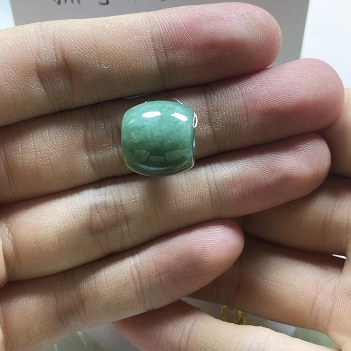 翡翠未镶嵌颈饰天然缅甸a货翡翠