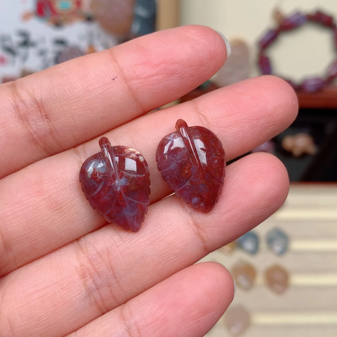 硅化玉未镶嵌颈饰