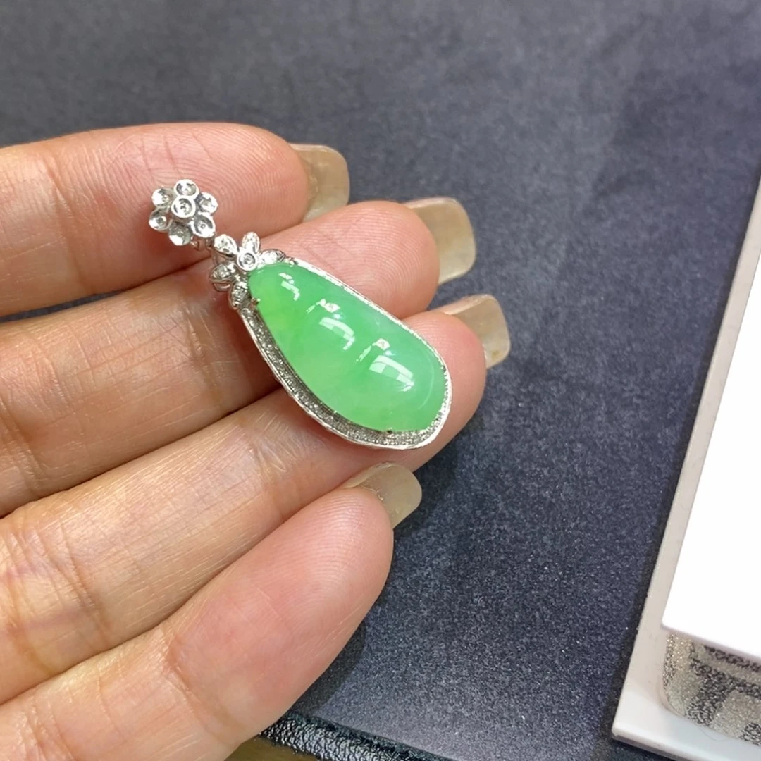 翡翠吊坠(不含链)18K金镶嵌吊坠