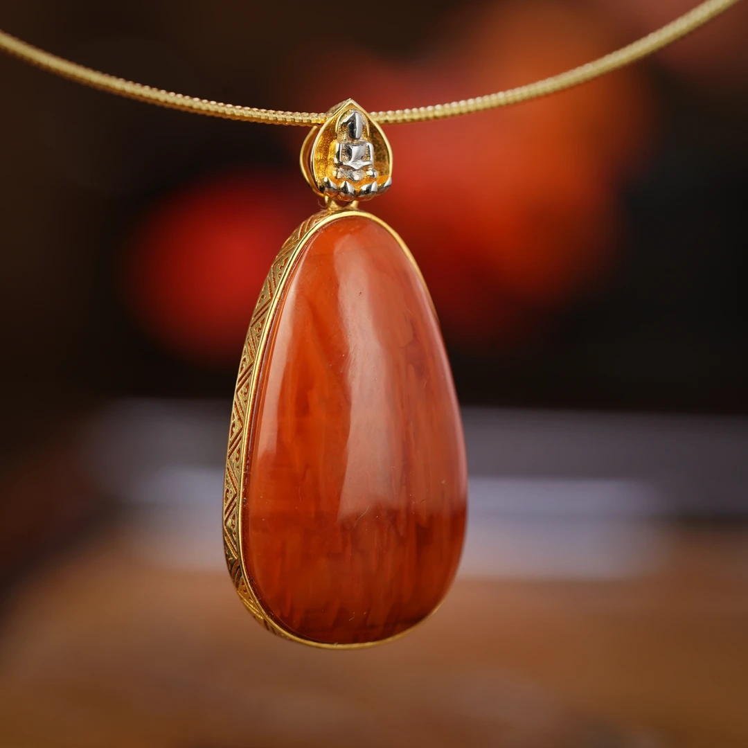 毕业级 南红火焰纹吊坠 18K金镶 H19370 孤品一件