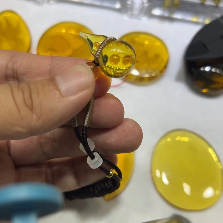 S***麻琥珀颈饰未镶嵌琥珀吊坠