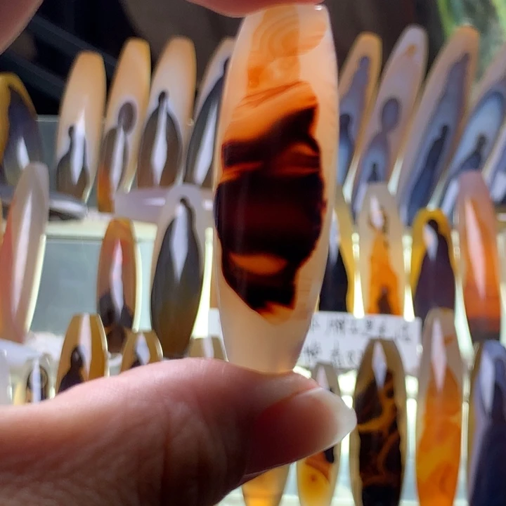 玛瑙/玉髓颈饰未镶嵌69有瑕