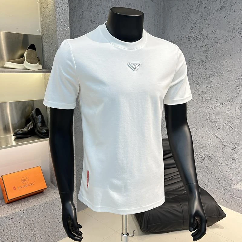 2025夏季男士新款时尚潮流小标圆领T恤短袖百搭轻奢净版痞帅半袖